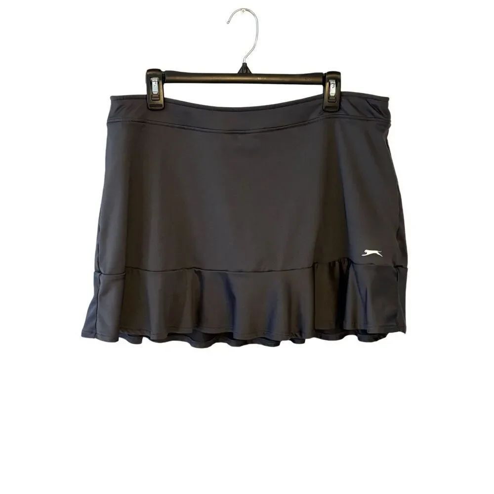 Slazenger charcoal gray tennis skirt with ruffled bottom - XL